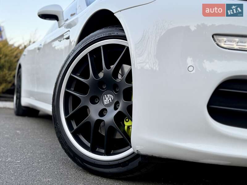 Фастбэк Porsche Panamera 2013 в Одессе фото 37 Фастбэк Porsche Panamera 2013 в Одессе