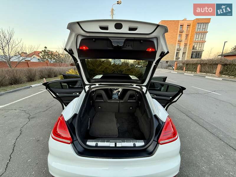 Фастбэк Porsche Panamera 2013 в Одессе фото 65 Фастбэк Porsche Panamera 2013 в Одессе