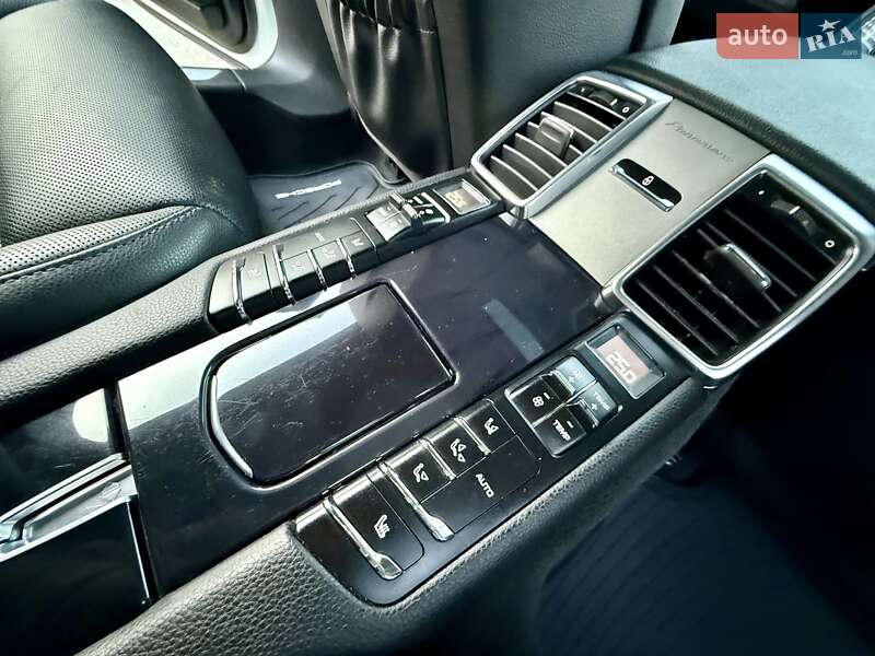 Фастбэк Porsche Panamera 2013 в Одессе фото 84 Фастбэк Porsche Panamera 2013 в Одессе