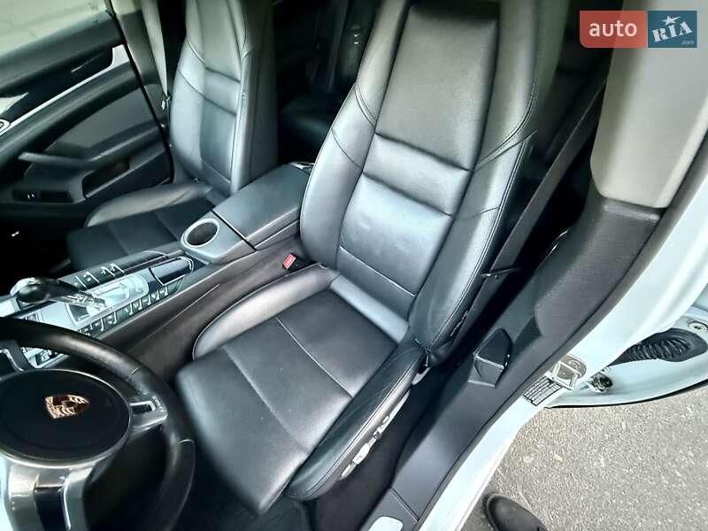 Фастбэк Porsche Panamera 2013 в Одессе фото 120 Фастбэк Porsche Panamera 2013 в Одессе