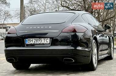 Фастбэк Porsche Panamera 2011 в Одессе