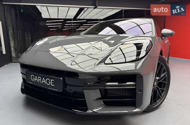 Фастбэк Porsche Panamera 2025 в Киеве