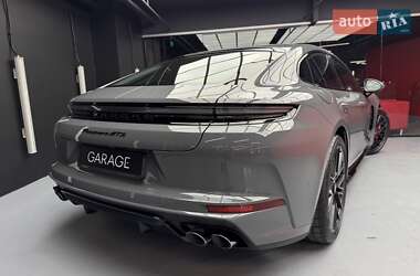 Фастбэк Porsche Panamera 2025 в Киеве