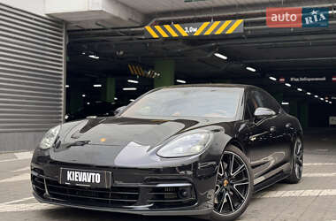 Фастбэк Porsche Panamera 2019 в Киеве