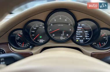 Фастбэк Porsche Panamera 2010 в 
