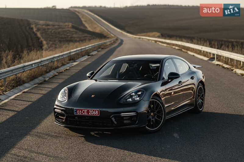 Фастбэк Porsche Panamera 2023 в Ровно