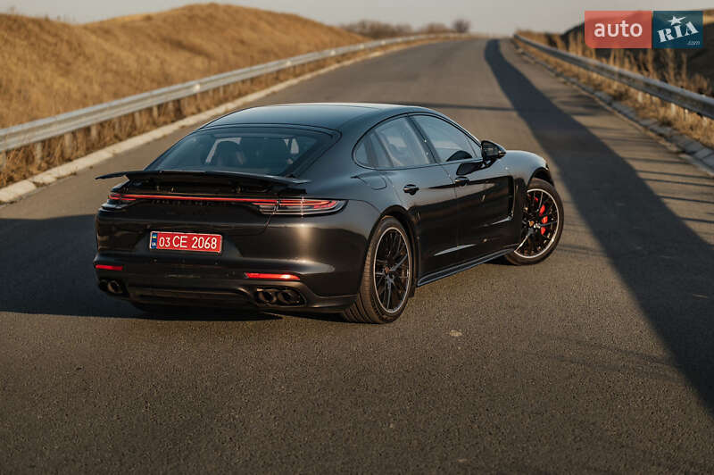 Фастбэк Porsche Panamera 2023 в Ровно