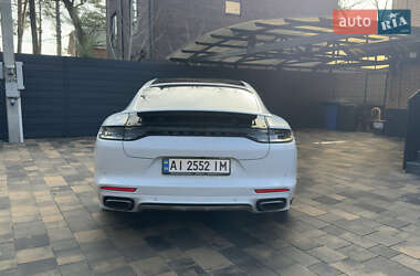 Фастбэк Porsche Panamera 2021 в 