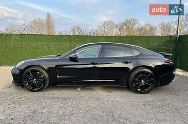 Фастбек Porsche Panamera 2018 в 