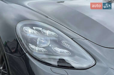 Фастбэк Porsche Panamera 2017 в 