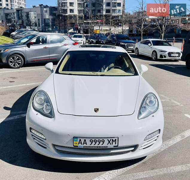 Фастбэк Porsche Panamera 2010 в Киеве