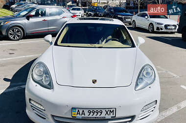Фастбэк Porsche Panamera 2010 в 