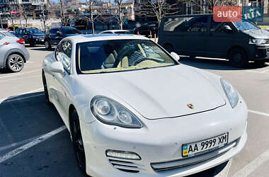 Фастбэк Porsche Panamera 2010 в 