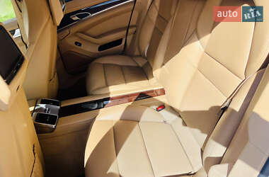 Фастбэк Porsche Panamera 2010 в 