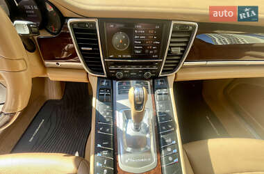 Фастбэк Porsche Panamera 2010 в 
