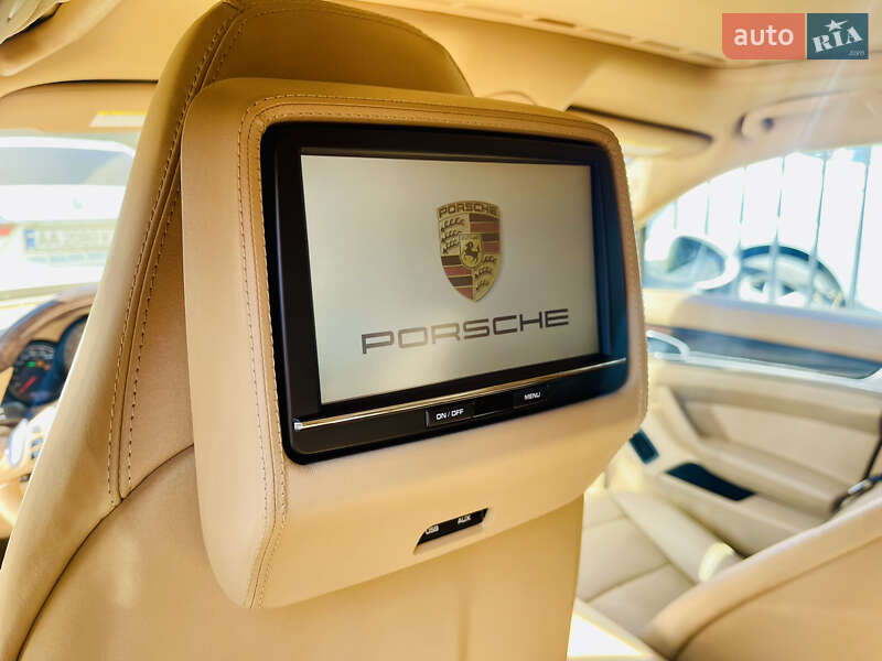 Фастбэк Porsche Panamera 2010 в Киеве