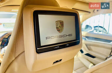 Фастбэк Porsche Panamera 2010 в 