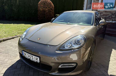 Porsche Panamera 2011