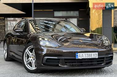 Фастбек Porsche Panamera 2018 в Києві