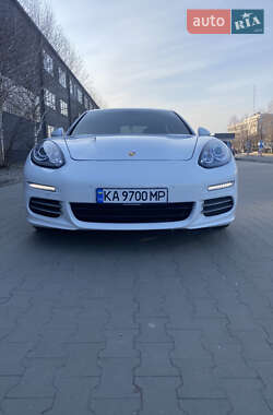 Фастбек Porsche Panamera 2015 в 
