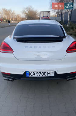 Фастбек Porsche Panamera 2015 в 