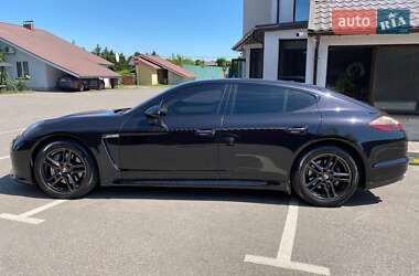 Фастбек Porsche Panamera 2012 в 
