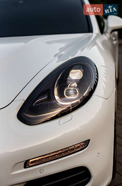 Фастбэк Porsche Panamera 2016 в 