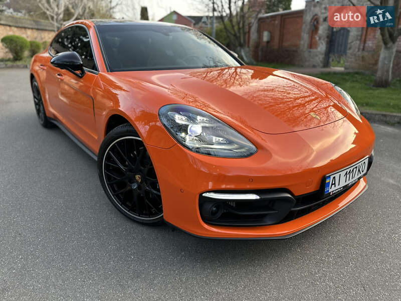 Фастбэк Porsche Panamera 2021 в Киеве