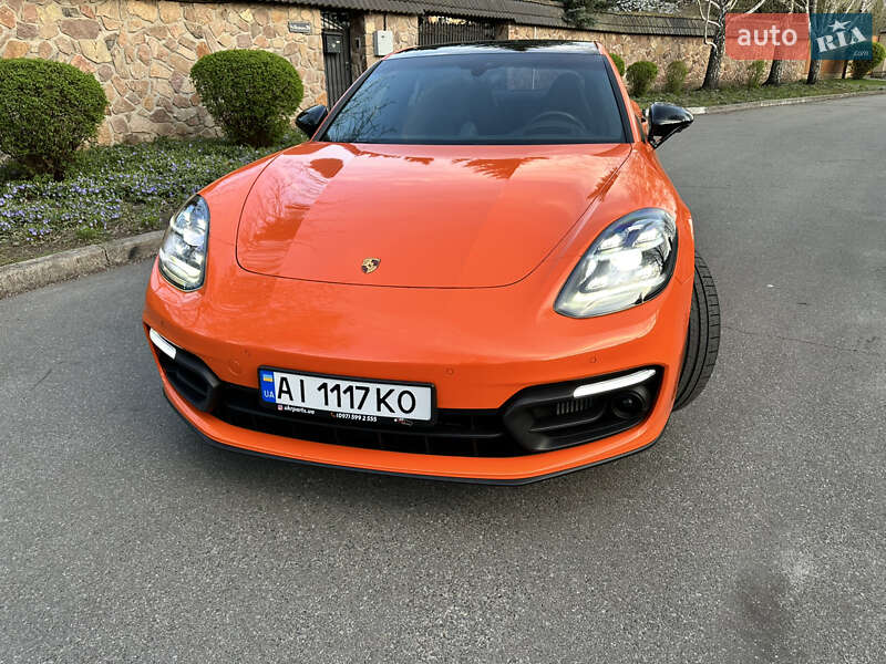 Фастбэк Porsche Panamera 2021 в Киеве