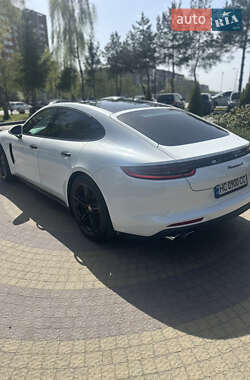 Фастбэк Porsche Panamera 2017 в 