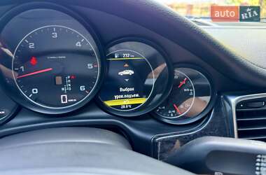 Фастбек Porsche Panamera 2012 в 