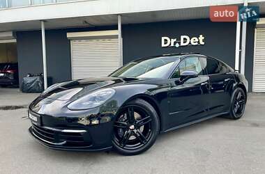 Фастбэк Porsche Panamera 2020 в 