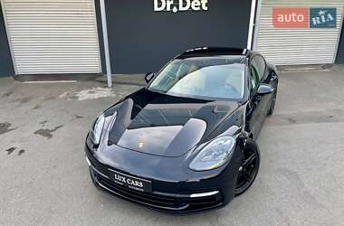 Фастбэк Porsche Panamera 2020 в 