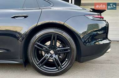 Фастбэк Porsche Panamera 2020 в 