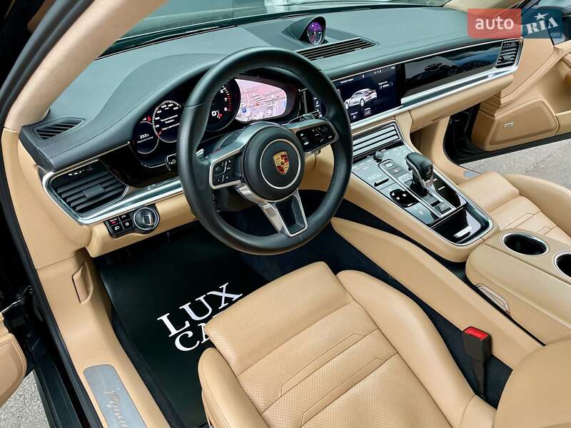 Фастбэк Porsche Panamera 2020 в Киеве