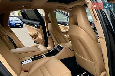 Фастбэк Porsche Panamera 2020 в 