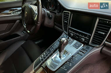 Фастбэк Porsche Panamera 2013 в 