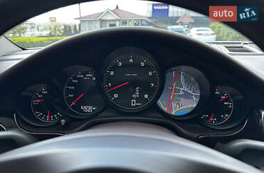 Фастбэк Porsche Panamera 2013 в 