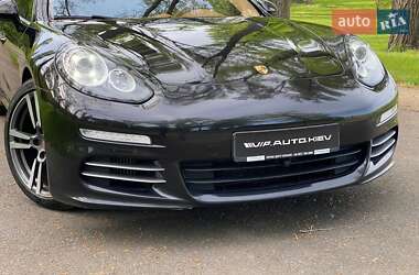 Фастбек Porsche Panamera 2013 в 