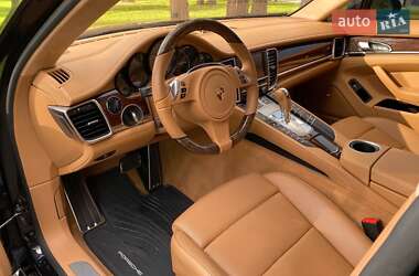 Фастбек Porsche Panamera 2013 в 