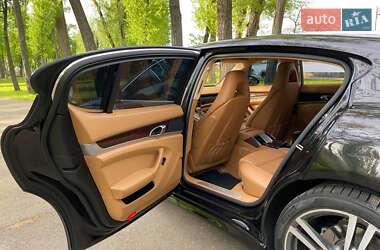 Фастбек Porsche Panamera 2013 в 