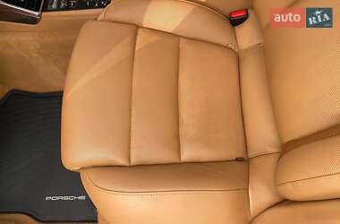 Фастбек Porsche Panamera 2013 в 