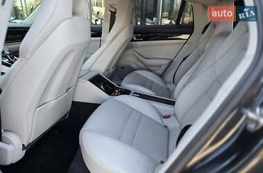 Фастбек Porsche Panamera 2017 в 