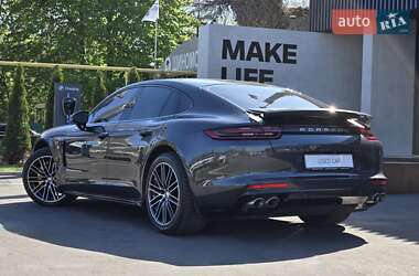 Фастбек Porsche Panamera 2017 в 
