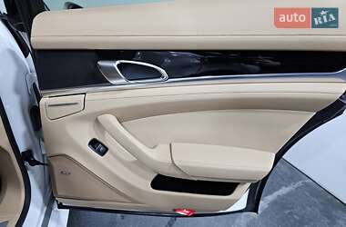Фастбэк Porsche Panamera 2010 в 