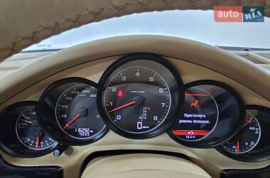 Фастбэк Porsche Panamera 2010 в 