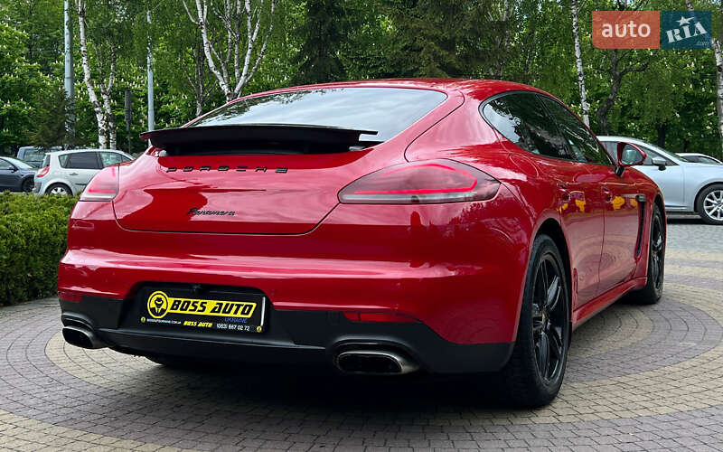 Фастбэк Porsche Panamera 2014 в Львове