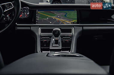 Фастбек Porsche Panamera 2018 в 