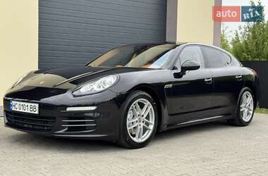 Фастбек Porsche Panamera 2013 в 