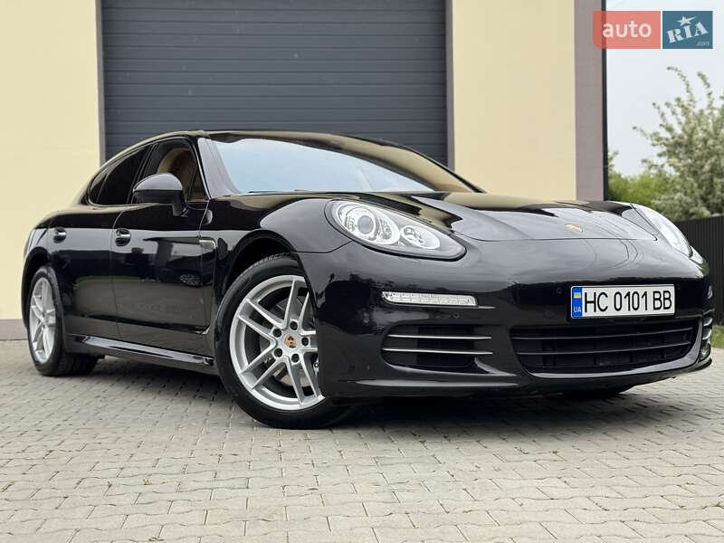 Фастбек Porsche Panamera 2013 в 